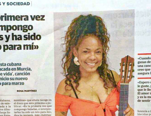 Nota en La Verdad: Rosa Cruz: «Es la primera vez que compongo baladas y ha sido un reto para mí»